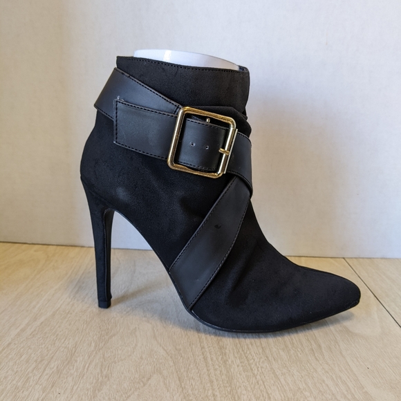 Michael Antonio Joyanna Black Buckle Strap Booties size 8.5 - Picture 2 of 10